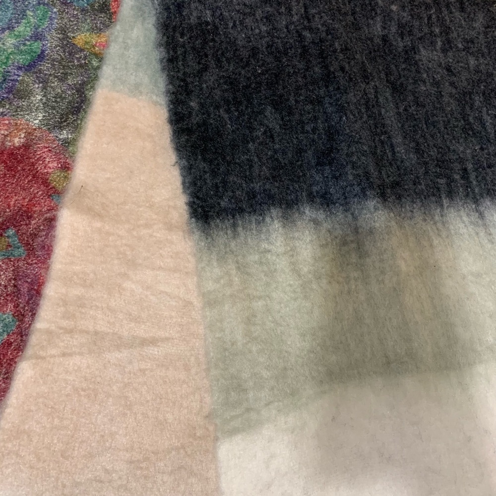 Gap -- Multicolor Gradient Scarf - image 4